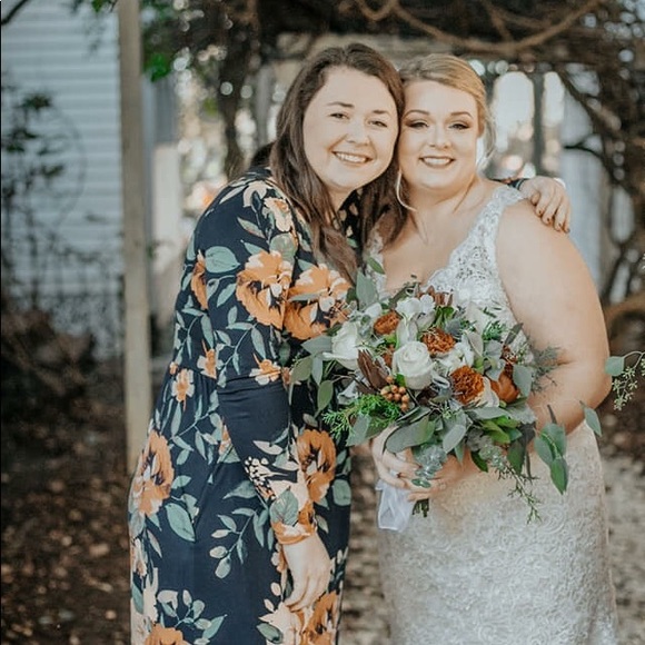 Meet your Posher, Sarah - Picture 1 of 1